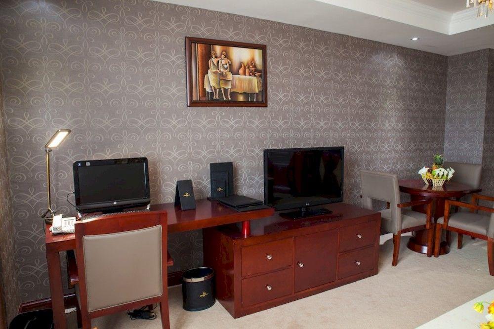 Grand Legacy Hotel Kigali Exterior photo